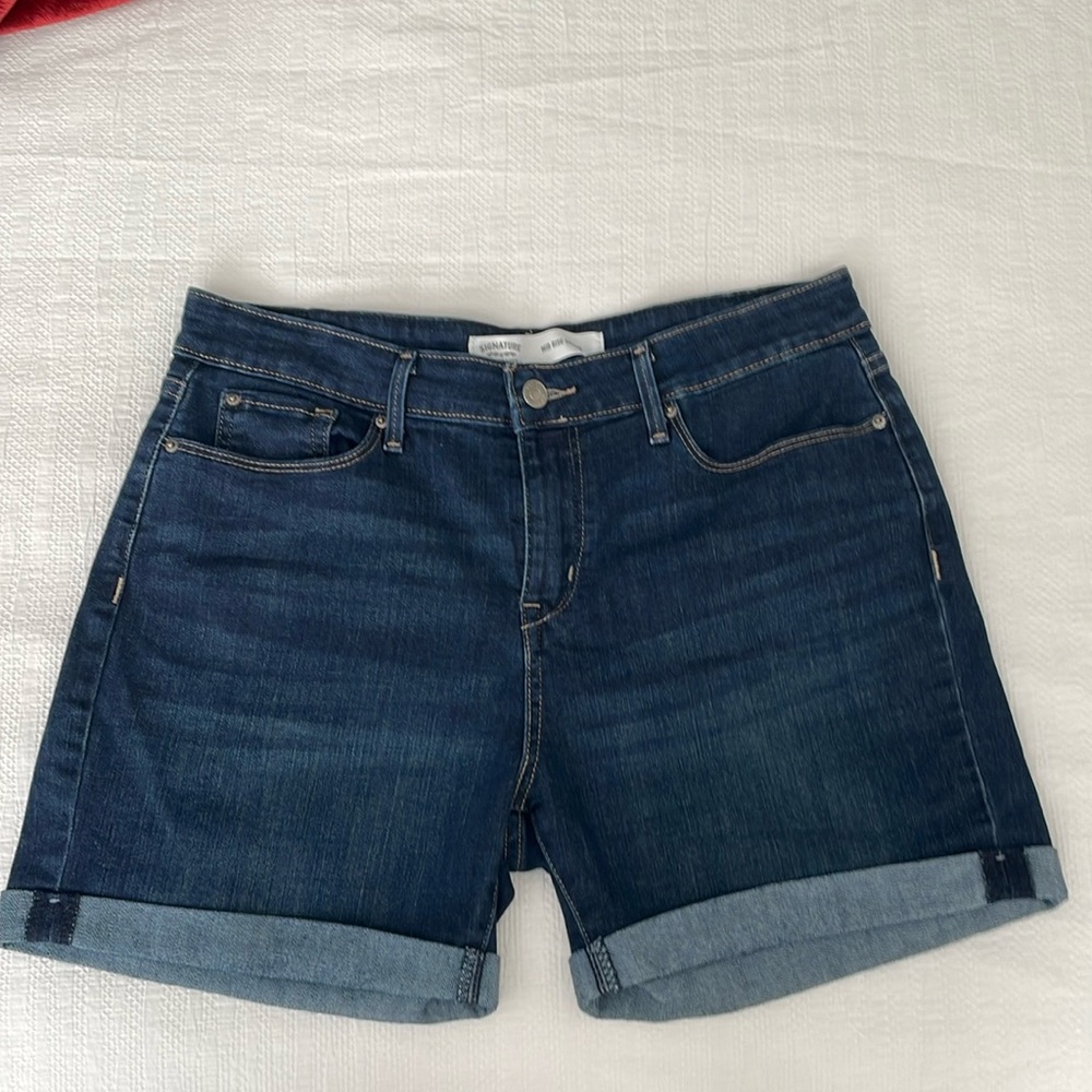 EUC Signature by Levi Strauss Shorts